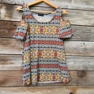 Star Vixen Colorful Off-Shoulder Blouse With Colorful Floral Design. Large.